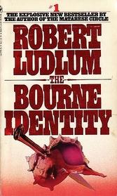 Robert Ludlum: The Bourne Identity (Paperback, Bantam Books)