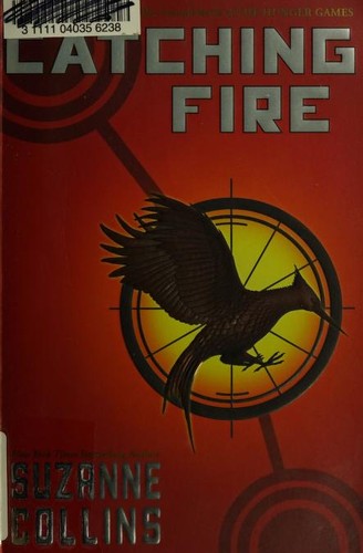 Suzanne Collins: Catching Fire (Paperback, 2013, Scholastic Inc.)